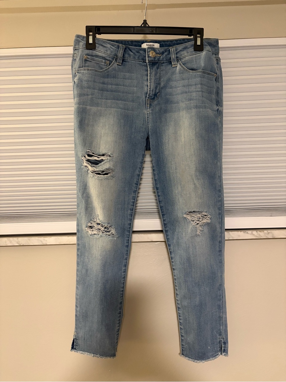 Kensie Light Blue Distressed Ankle Jeans